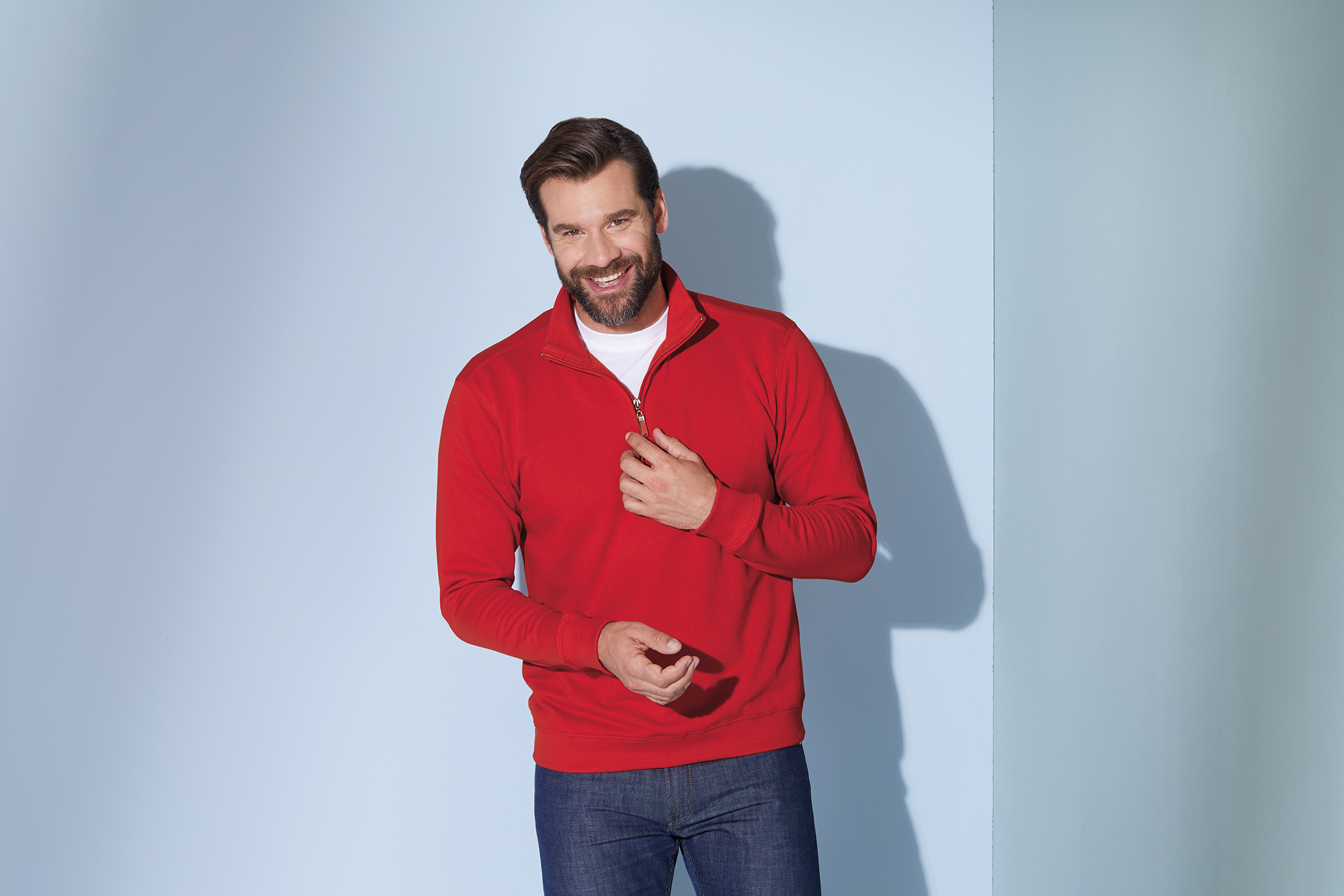 Round-Neck Zip